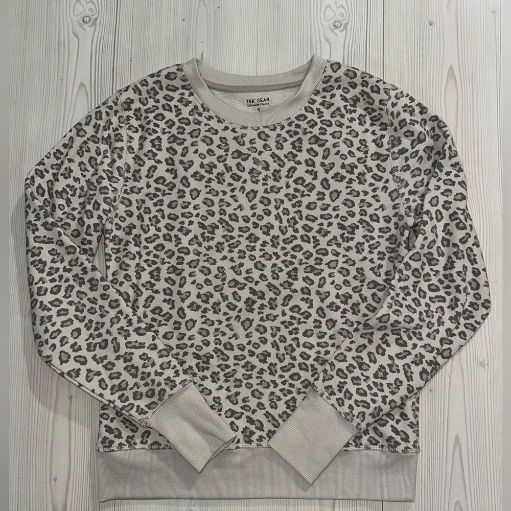 Tek Gear Gray Animal Print Sweatshirt